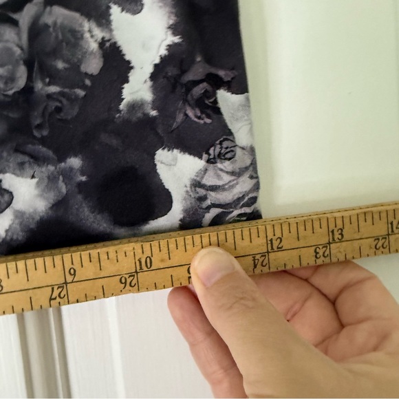 Lululemon Athletica Black and Gray Free to be Zen Bra Size 6 - Picture 7 of 8